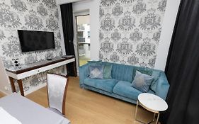 Apartament Business&Living No 91 Nad Zalewem w Cedzynie, hala garażowa